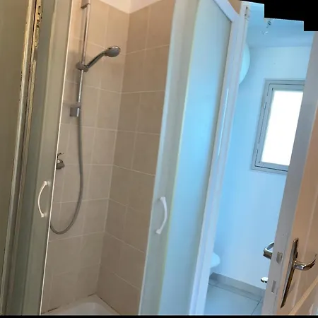 Avec Jacuzzi Y Piscina Alloggio in famiglia *