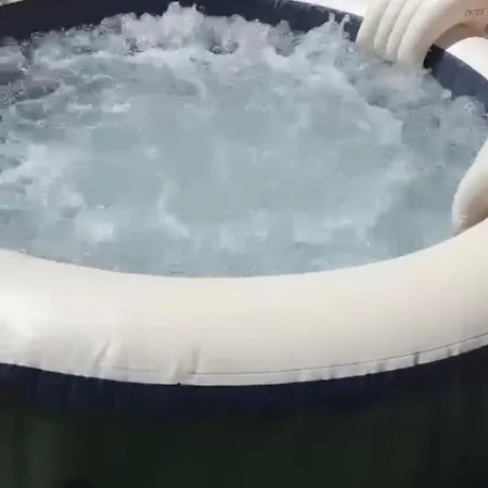 Avec Jacuzzi Y Piscina