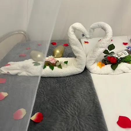 Avec Jacuzzi Y Piscina