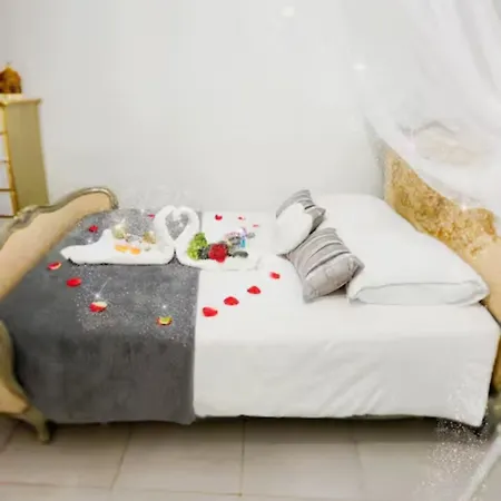 Avec Jacuzzi Y Piscina Alloggio in famiglia